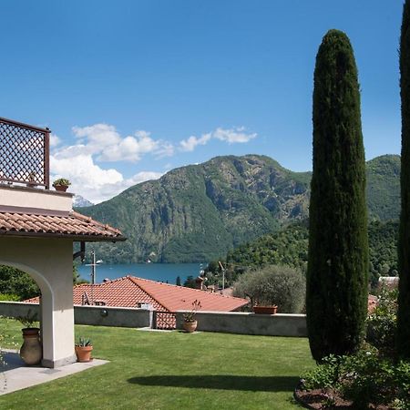 Ferienwohnung Mansarda I Cipressi Lenno Exterior foto