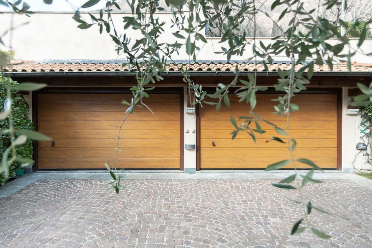 Ferienwohnung Mansarda I Cipressi Lenno Exterior foto
